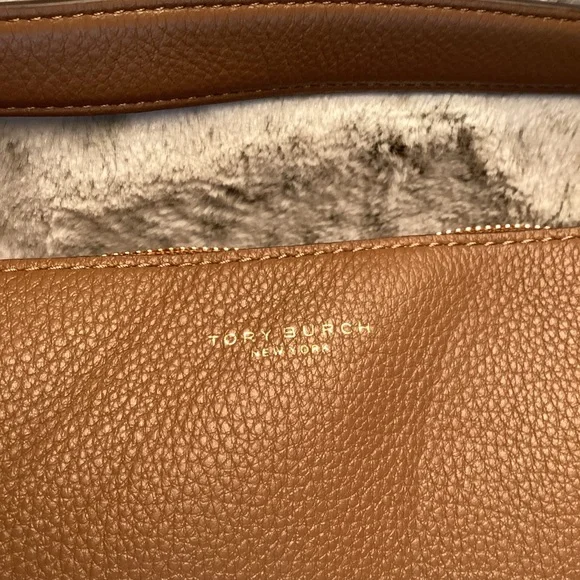 TORY BURCH Perry Hobo bag NWT - Picture 6 of 8